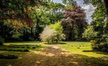 Verschillende materialen voor tuinpaden